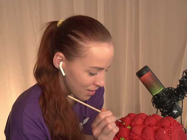 BlackWidow22's BongaCams show and profile