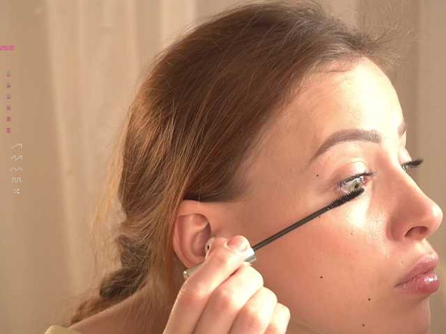 BlackWidow22's BongaCams show and profile