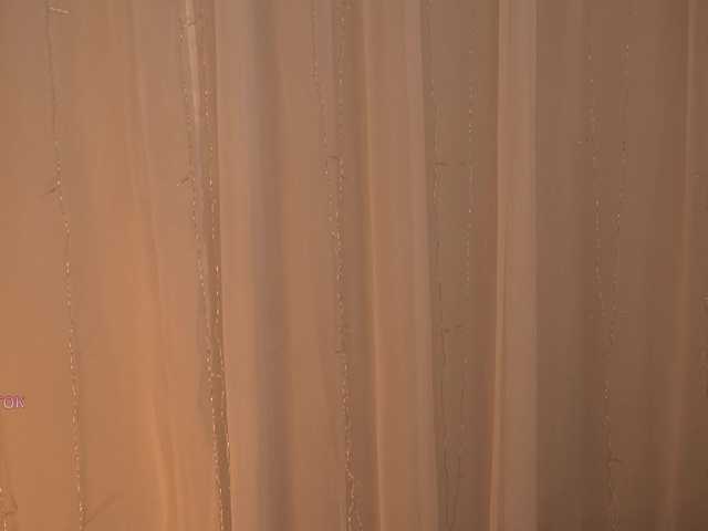 BlackWidow22's BongaCams show and profile