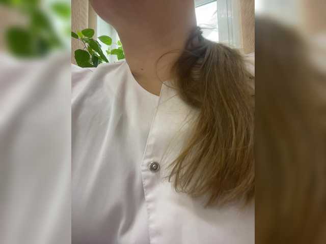 -Jolly-'s BongaCams show and profile