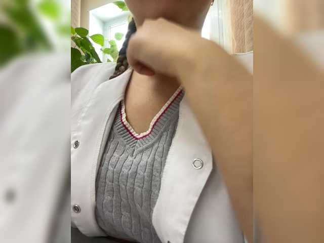 -Jolly-'s BongaCams show and profile