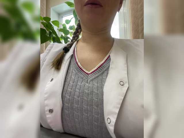 -Jolly-'s BongaCams show and profile