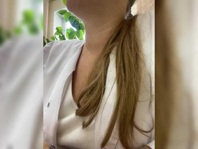 -Jolly-'s BongaCams show and profile