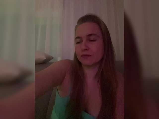 -Jolly-'s BongaCams show and profile