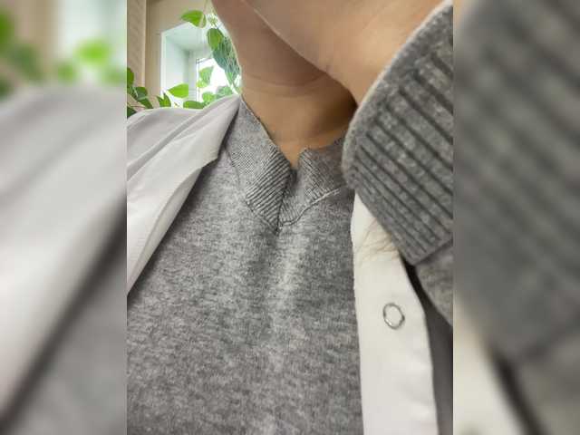 -Jolly-'s BongaCams show and profile