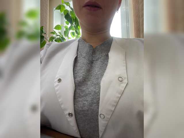 -Jolly-'s BongaCams show and profile