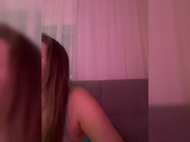 -Jolly-'s BongaCams show and profile