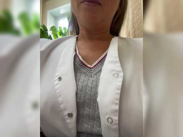 -Jolly-'s BongaCams show and profile