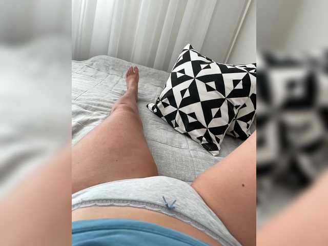 -Jolly-'s BongaCams show and profile