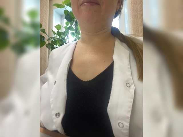 -Jolly-'s BongaCams show and profile