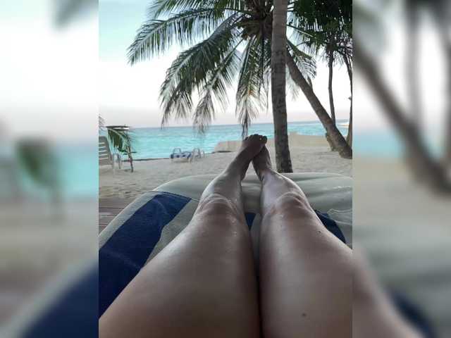 -Jolly-'s BongaCams show and profile