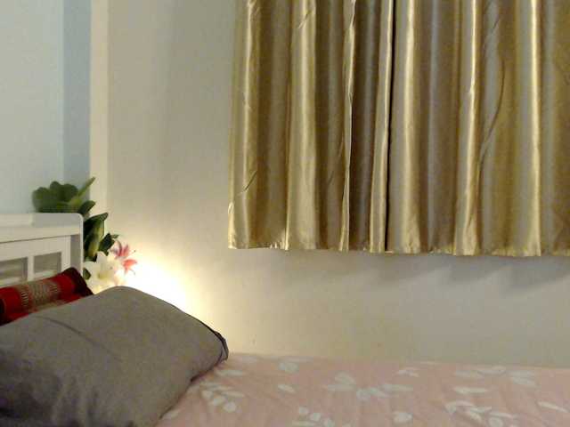 Kinnaree's BongaCams show and profile