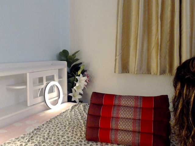 Kinnaree's BongaCams show and profile