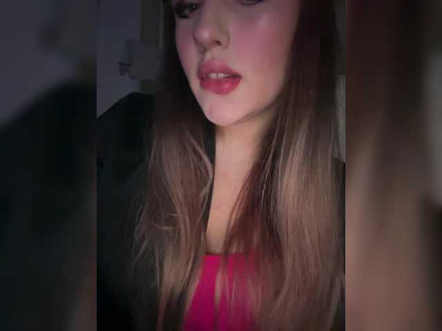 L0lly-D0lly's BongaCams show and profile