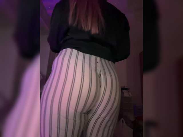 L0lly-D0lly's BongaCams show and profile