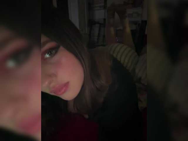 L0lly-D0lly's BongaCams show and profile