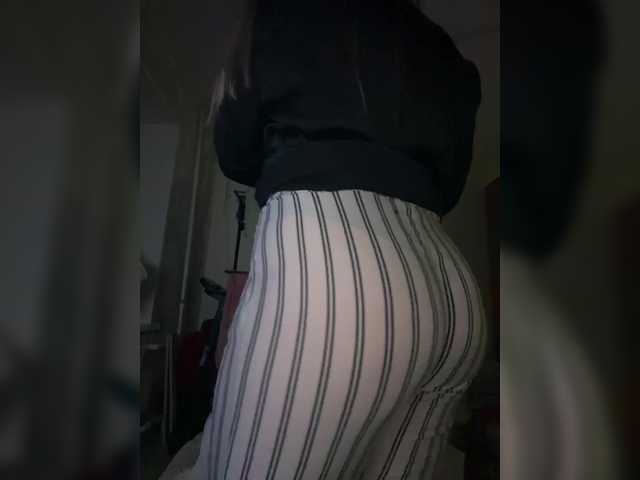 L0lly-D0lly's BongaCams show and profile