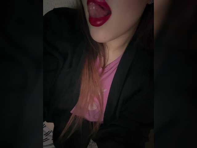 L0lly-D0lly's BongaCams show and profile