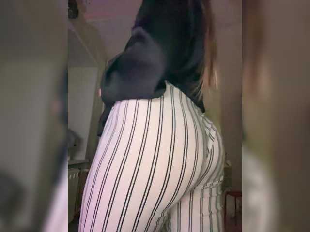 L0lly-D0lly's BongaCams show and profile