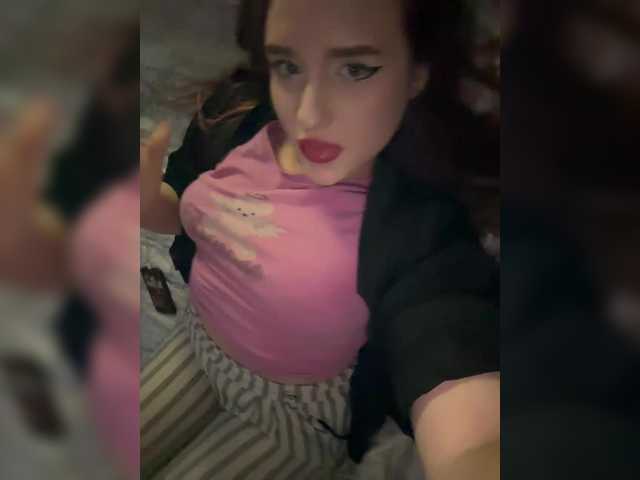 L0lly-D0lly's BongaCams show and profile
