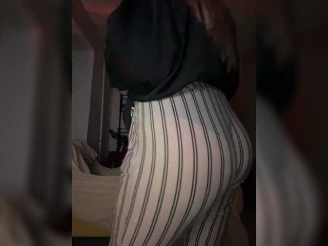 L0lly-D0lly's BongaCams show and profile