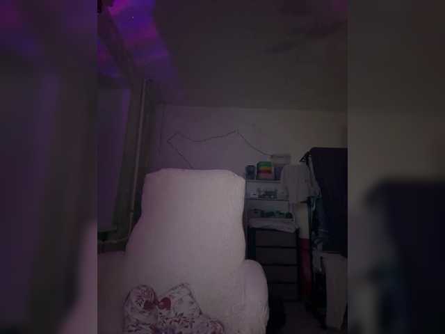 L0lly-D0lly's BongaCams show and profile