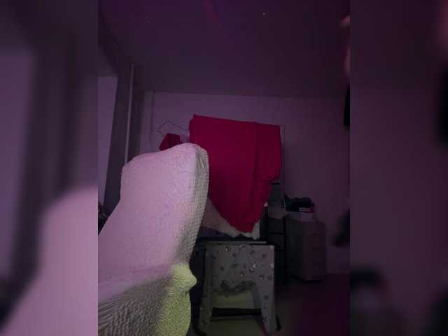 L0lly-D0lly's BongaCams show and profile