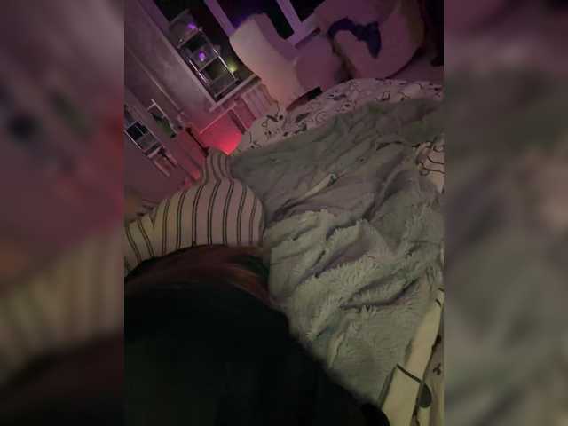 L0lly-D0lly's BongaCams show and profile