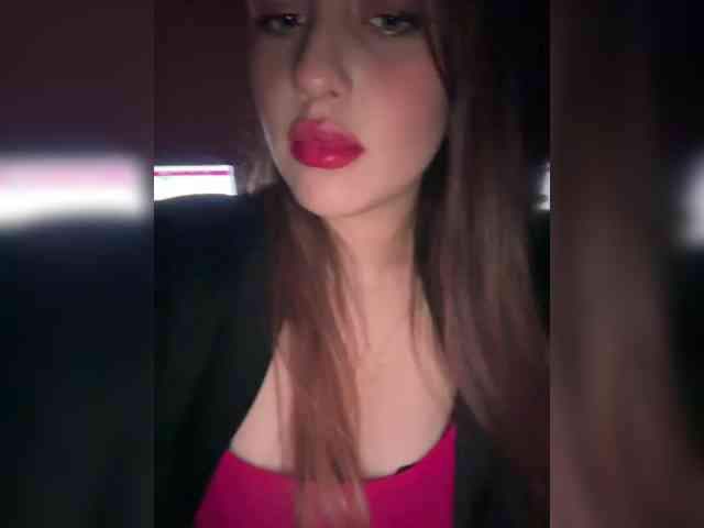 L0lly-D0lly Live Webcam on BongaCams