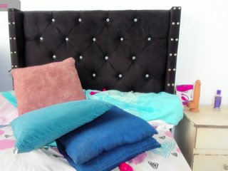 EbonnyLatinx Porn Show