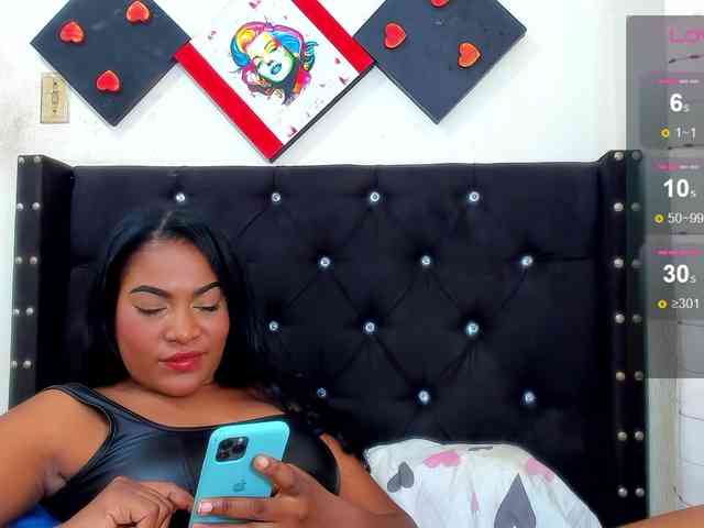 EbonnyLatinx webcam