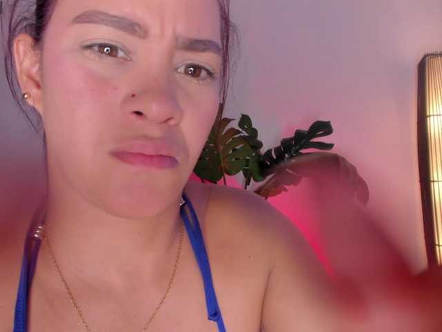 Kahia-swt's BongaCams show and profile