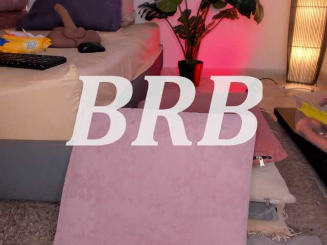 Kahia-swt's BongaCams show and profile