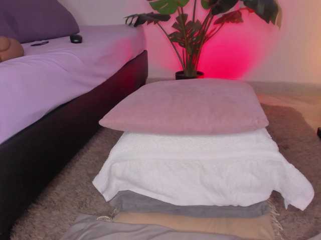 Kahia-swt's BongaCams show and profile