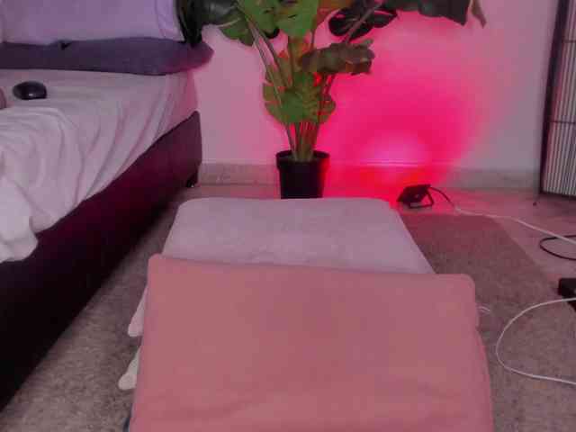 Kahia-swt Live Webcam on BongaCams