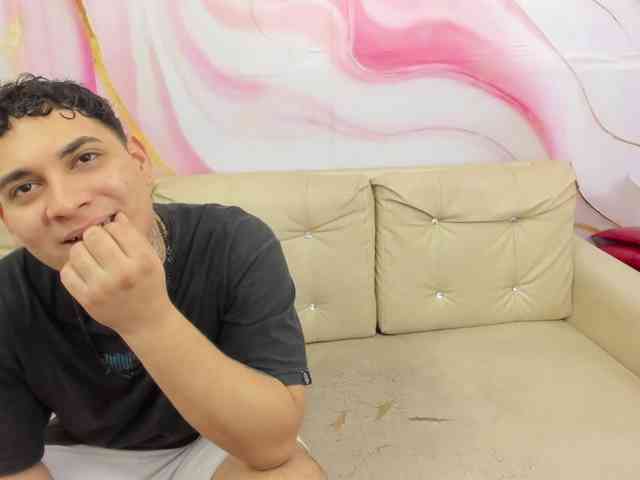 blow2job_lat webcam