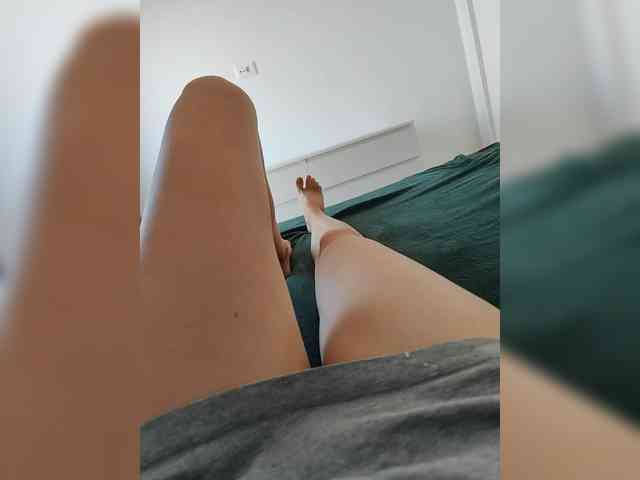 Julli21 webcam