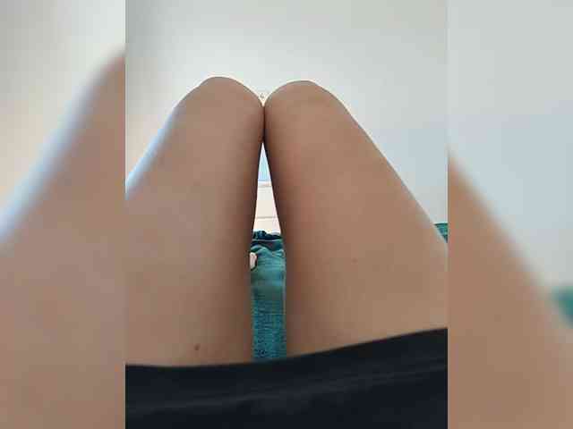 Julli21 webcam