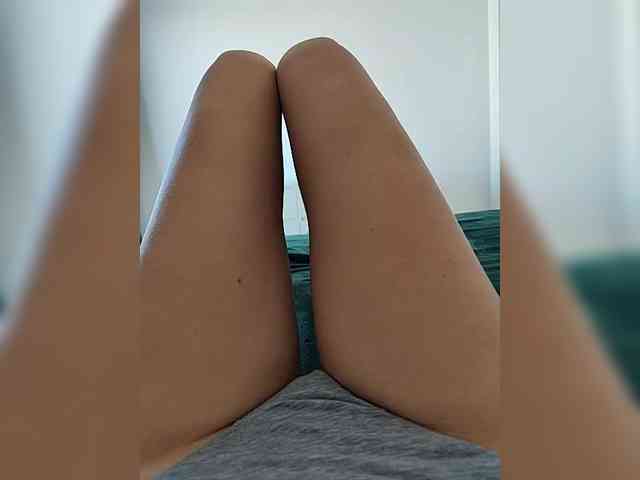 Julli21 webcam