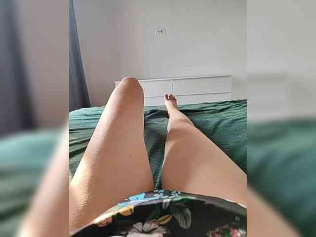 Julli21 webcam