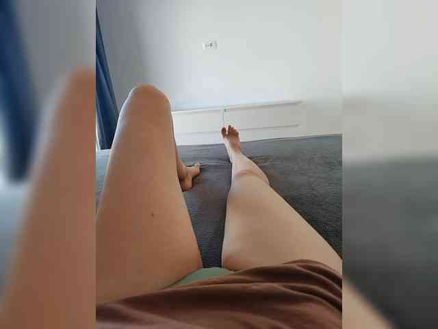 Julli21 webcam