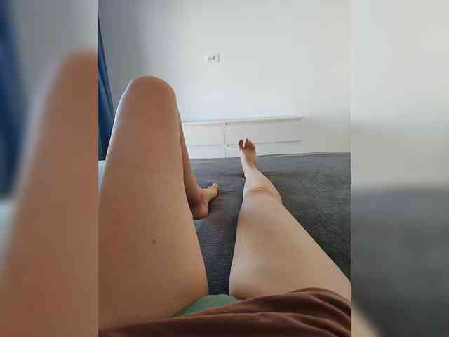 Julli21 webcam