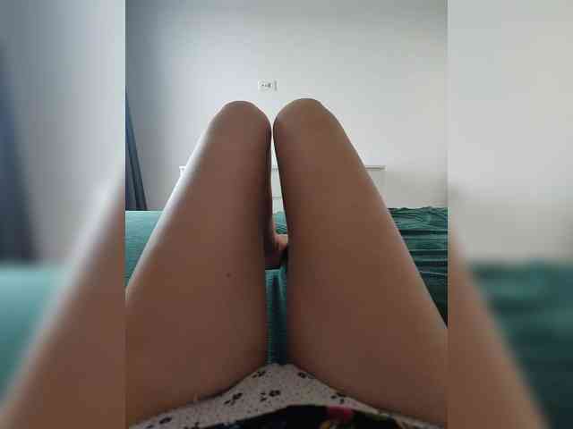 Julli21 webcam