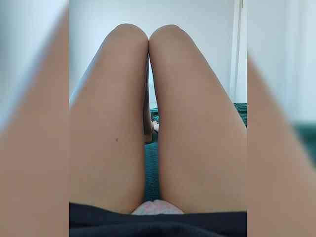Julli21 webcam