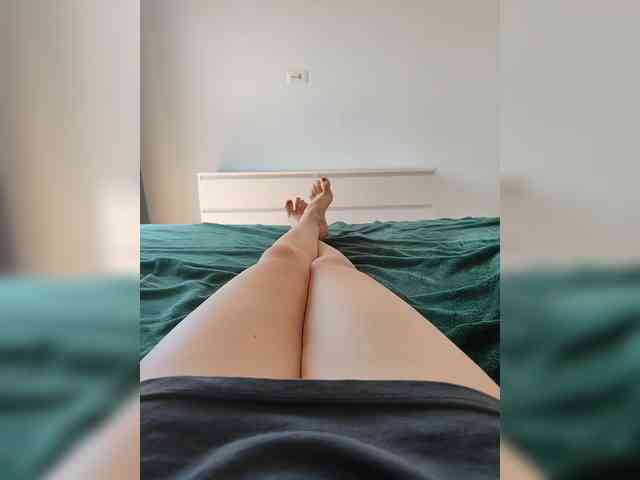 Julli21 webcam