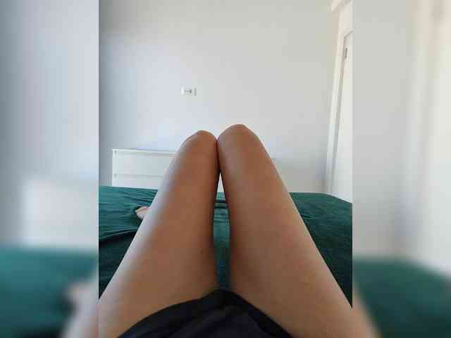 Julli21 webcam