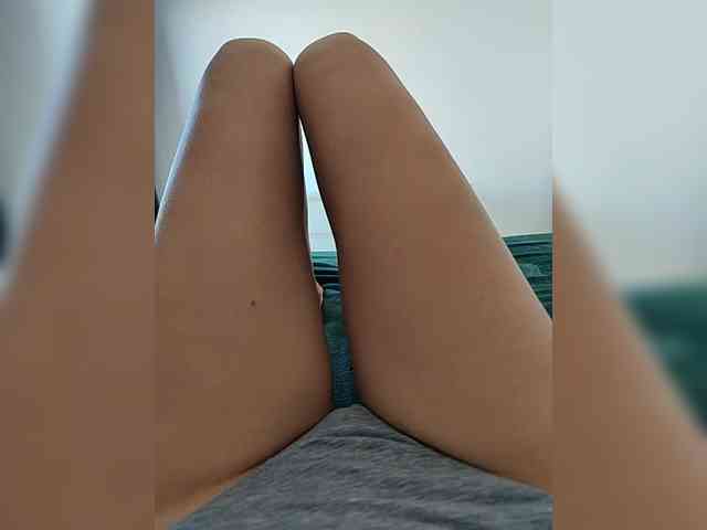 Julli21 webcam