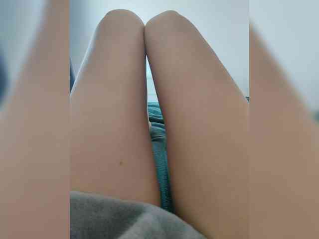 Julli21 webcam