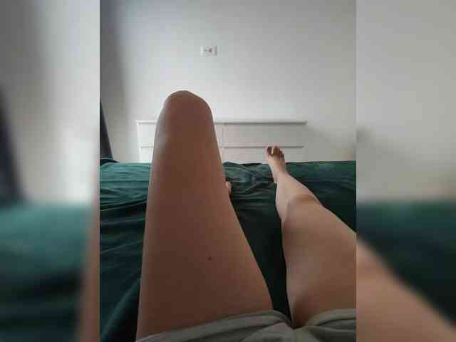 Julli21 webcam