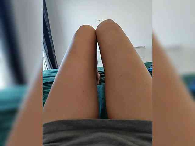 Julli21 webcam
